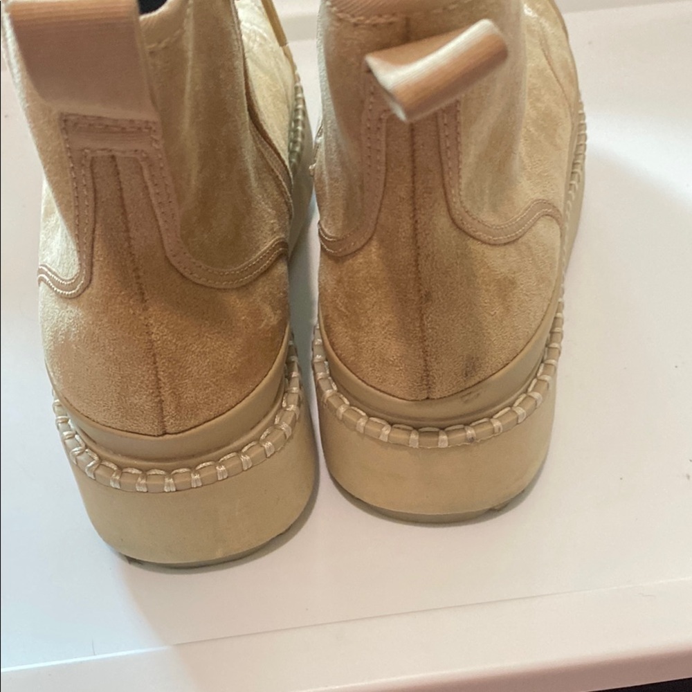 Universal Thread Boots - Picture 4 of 7